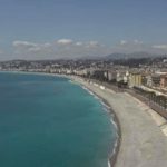 vue sur nice et sa fameuse baie des anges de la colline du chateau au dessus de la fin de la promenade des anglais